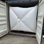Bâche anti-chute de marchandises pour conteneur